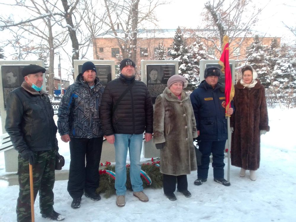 9 поселок. Плужнова Лариса Анатольевна Новосергиевка. Военком Новосергиевского района. Герои России Новосергиевка. Празднование дня девятого поселка Черногорске.